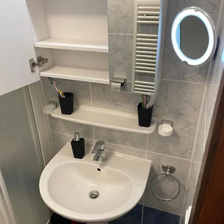 Gezellige 1 Slaapkamer, 3pers,strand,zee 50m *