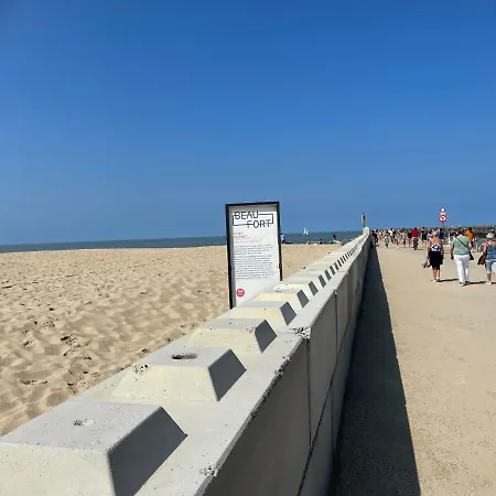 Apartamento Gezellige 1 Slaapkamer, 3pers,strand,zee 50m