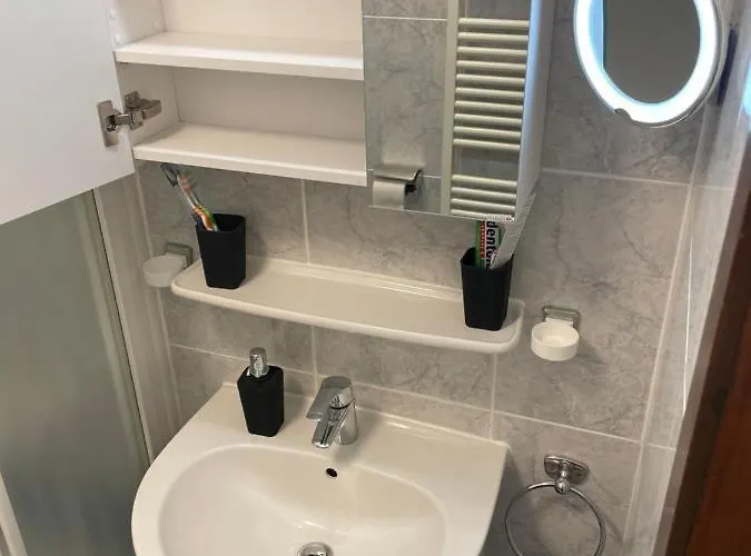 Gezellige 1 Slaapkamer, 3pers,strand,zee 50m *