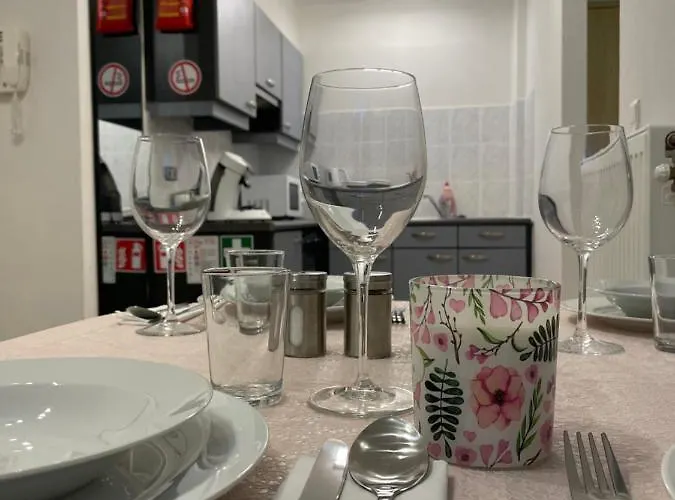 Gezellige 1 Slaapkamer, 3pers,strand,zee 50m Appartement *